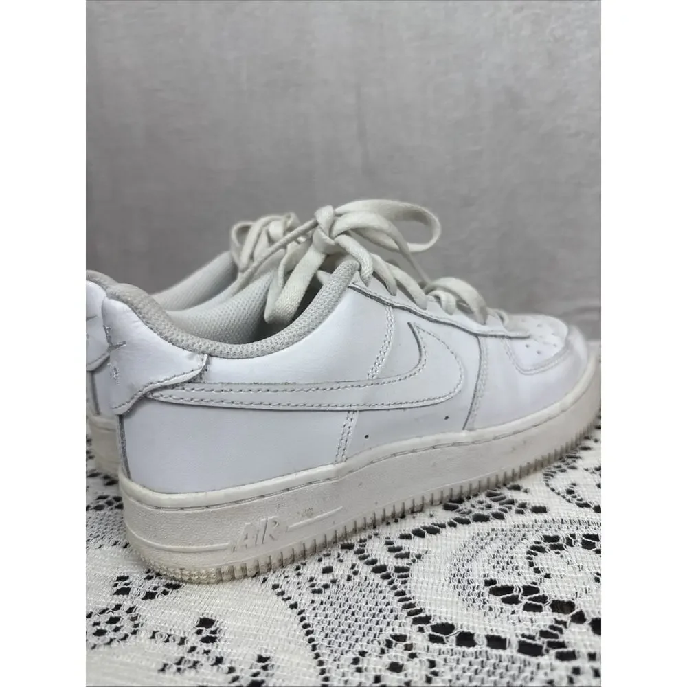 Nike product pair